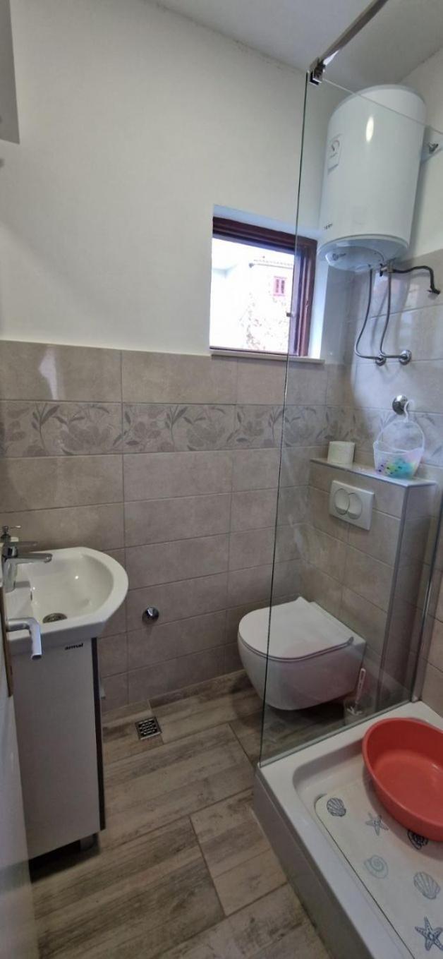 Apartment Tenara Vis Buitenkant foto