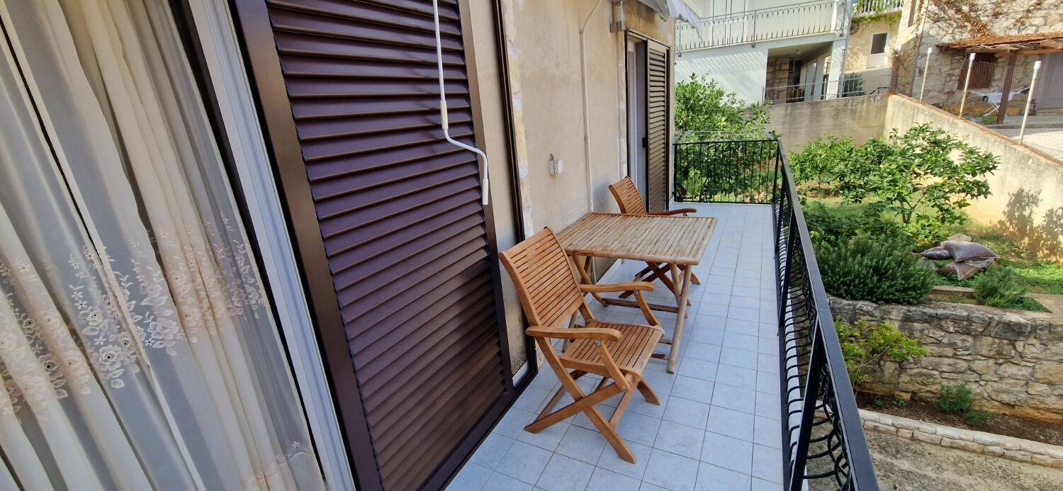 Apartment Tenara Vis Buitenkant foto